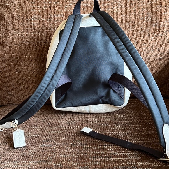 🏖️ Spring break. Coach Charlie mini backpack - Picture 2 of 11